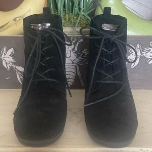 Tommy Hilfiger Lace Up Suede Booties